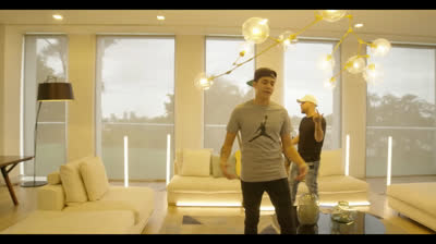 Abraham Vazquez - Cuervos