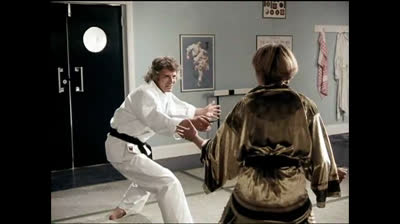 Chapeau melon et bottes de cuir (1976) - 1X03 - Le Château De Cartes