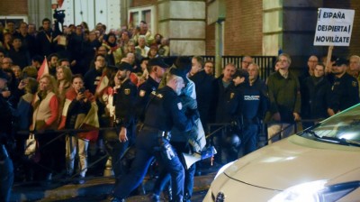 Detención de Vito Quiles en las manifestaciones en Ferraz